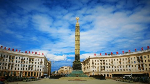Площадь Победы и Обелиск Победы